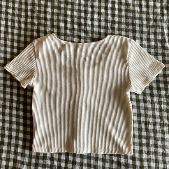 Levi's Cream Cropped Ribbed Top - Picture 2 of 5